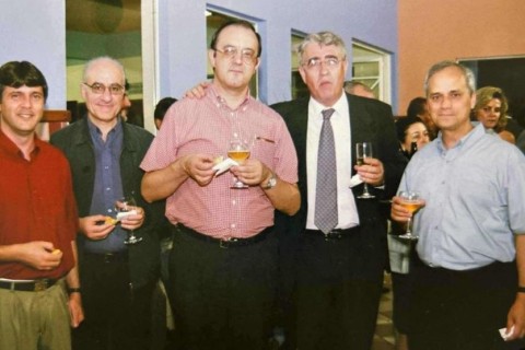 Santo gole! Antiga foto de Papa Leão XIV tomando cerveja em BH agita a internet