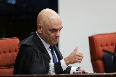 Maioria do STF se negou a assinar carta a favor de Moraes, diz site