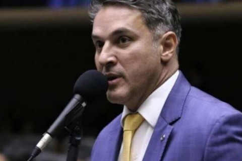 Oposição quer barrar decreto de Lula que ampliou poder de Janja