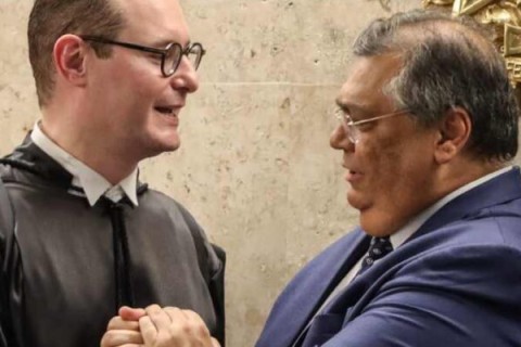 PGR defende que Zanin e Dino participem de julgamento de Bolsonaro