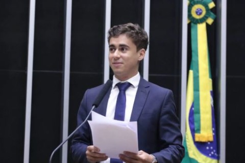 Nikolas Ferreira deixa artistas e atletas para trás e se torna um dos mais influentes do Brasil no Instagram